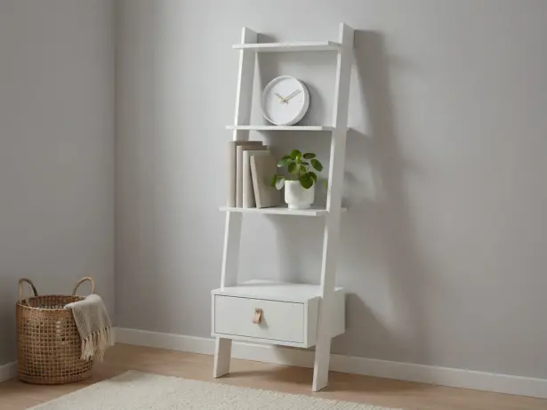 Hetki Tikashylly valkoinen